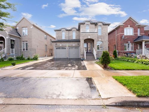 9 Valerian St, Brampton, ON, L6P3N9 | Card Image