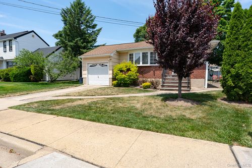 2393 Denton St, North Bellmore, NY, 11710-2724 | Card Image