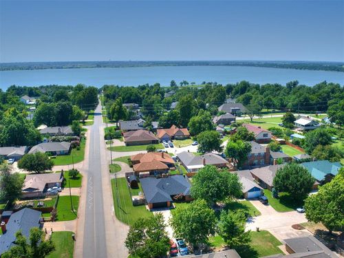 3101 Shannon Ct, Bethany, OK, 73008-4373 | Card Image