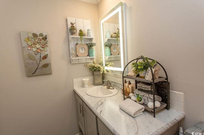 Bathroom with vanity | Image 22