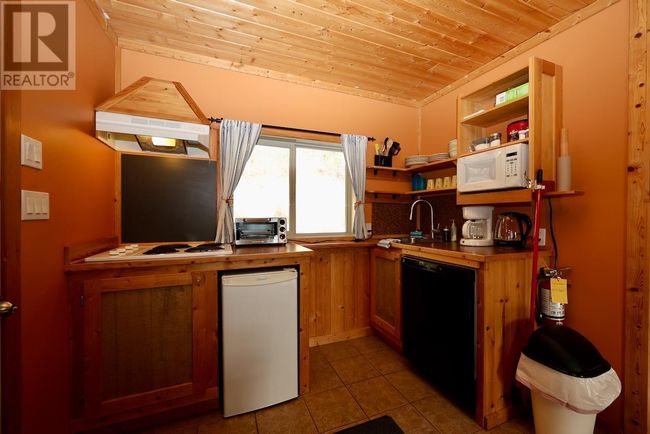 3483 Highway 95, House other with 10 bedrooms, 8 bathrooms and 20 parking in Parson BC | Image 55