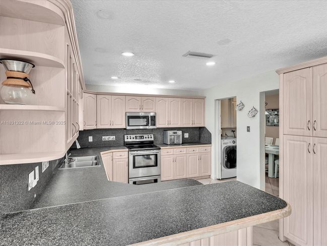 8970 Johnson St, House other with 3 bedrooms, 2 bathrooms and null parking in Pembroke Pines FL | Image 26