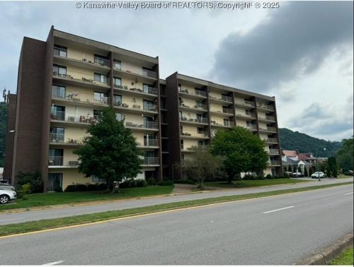 apt-225-2106 Kanawha Blvd E, Charleston, WV, 25311-2231 | Card Image