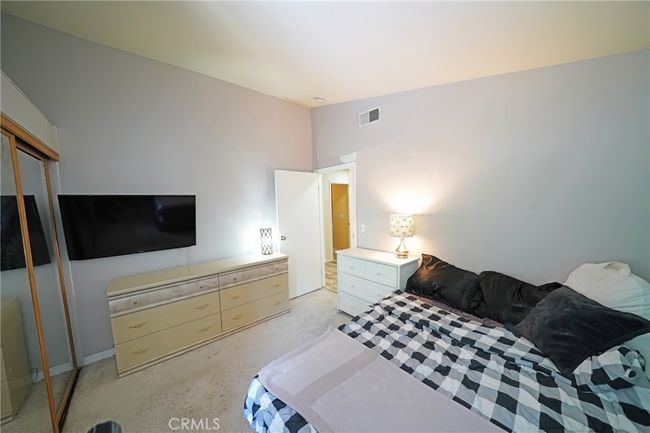 27768 Crookshank Dr, House other with 3 bedrooms, 2 bathrooms and 2 parking in Santa Clarita CA | Image 21
