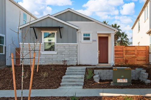 6441 Ventris Walk, Sacramento, CA, 95823-7434 | Card Image