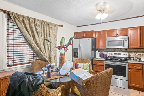 apt-5-895 Hamilton Ave, Waterbury, CT, 06706-1948 | Card Image