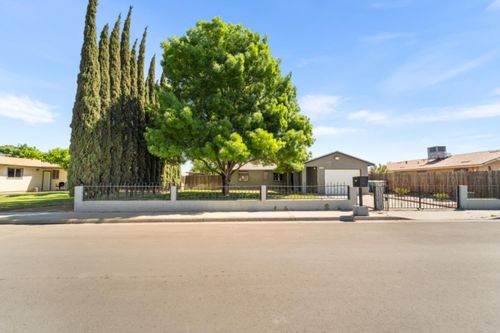 516 N Kate St, Mendota, CA, 93640-2158 | Card Image