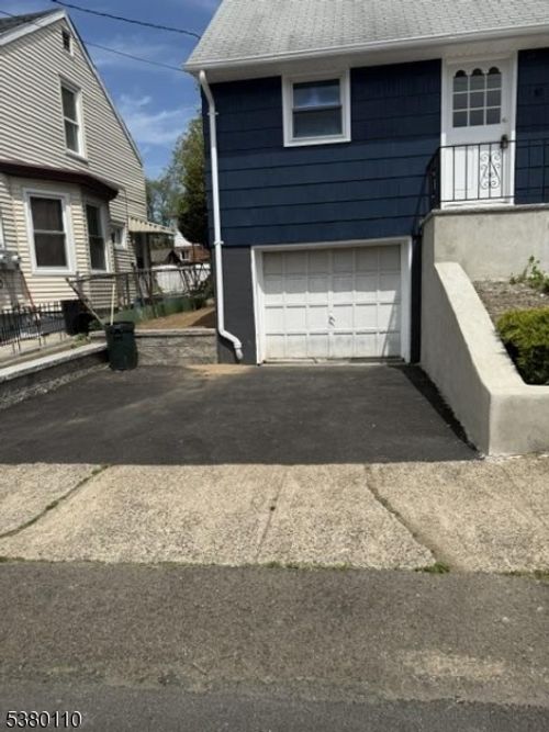 168 Manchester Ave, Paterson, NJ, 07502-1740 | Card Image