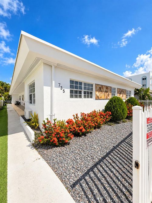 735 83rd St, MIAMI BEACH, FL, 33141-1347 | Card Image