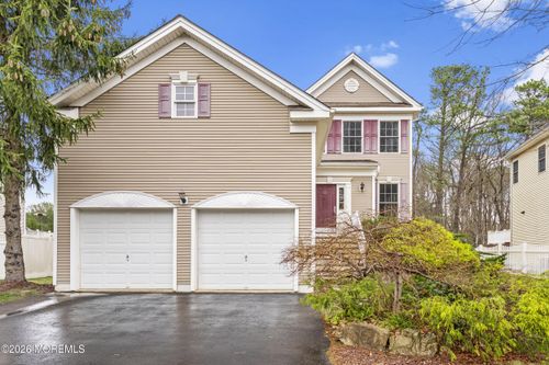 28 Walden Ct, Old Bridge, NJ, 08857-3574 | Card Image