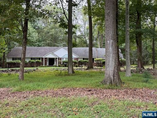 5 Elden Dr, Saddle River, NJ, 07458-2808 | Card Image