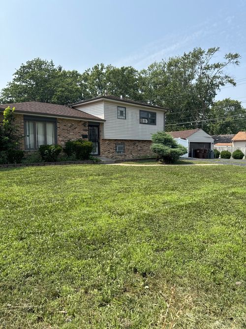 2900 175th St, Hazel Crest, IL, 60429-1706 | Card Image