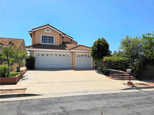 580 Calhoun St, Corona, CA, 92879-5846 | Card Image