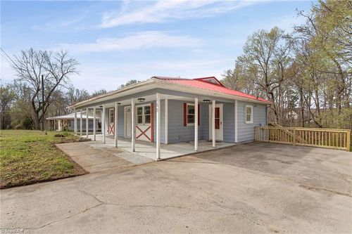 168 Anns Dr, Thomasville, NC, 27360-8653 | Card Image