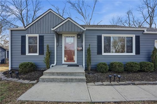 11407 W 68th Ter, Shawnee, KS, 66203-3733 | Card Image