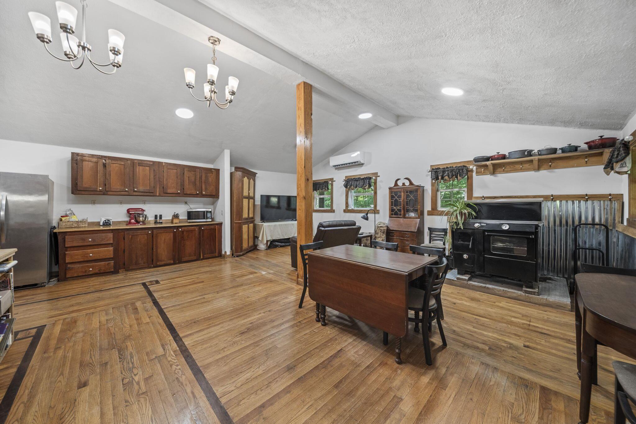 Residential in Oak Hill 2