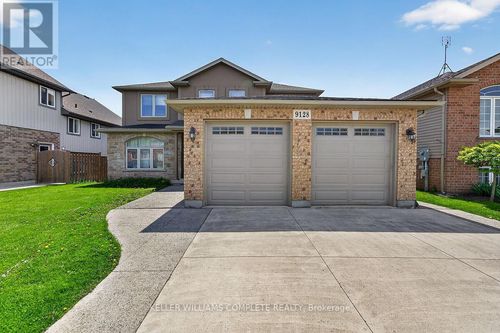 9128 Hendershot Boulevard, Niagara Falls (Forestview), ON, L2H0E3 | Card Image