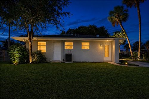8381 Fay Ave, NORTH PORT, FL, 34287-1927 | Card Image