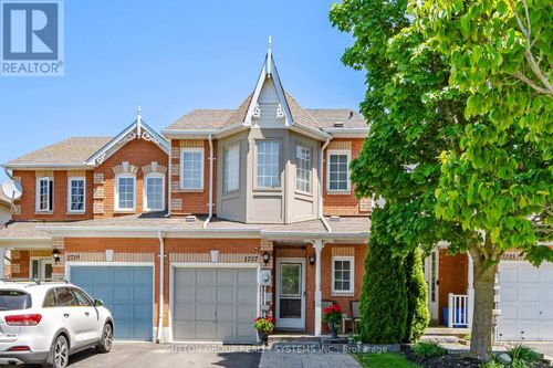 1717 Woodgate Trail, Oshawa, ON, L1G8B4 | Card Image