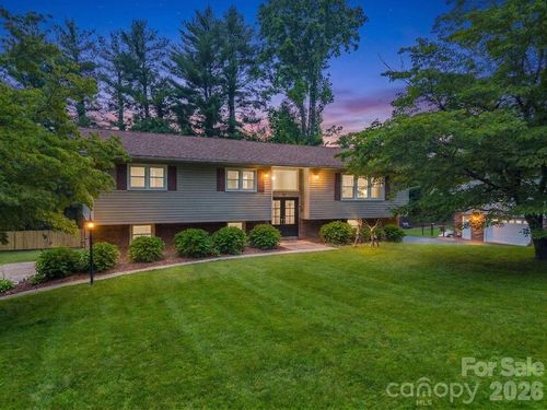 59 Underhill Rd, Hendersonville, NC, 28792-5876 | Card Image