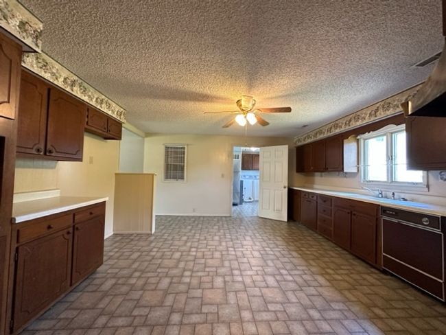 210 Water St, Home with 2 bedrooms, 1 bathrooms and null parking in Weldon IL | Image 4