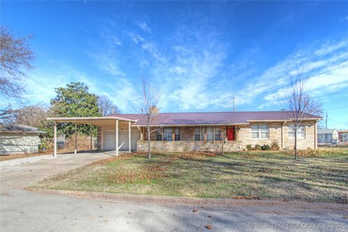 912 Shawnee Ave, Nowata, OK, 74048-2425 | Card Image