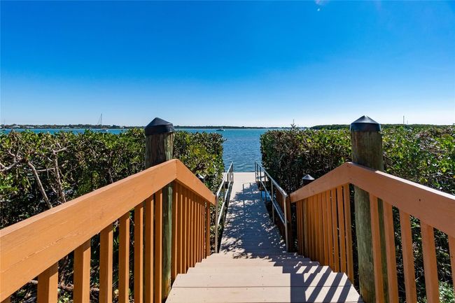 Walkway to small dock from Pool B | Image 33