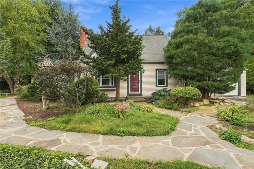 2 Elton Cir, Cranston, RI, 02921-1906 | Card Image