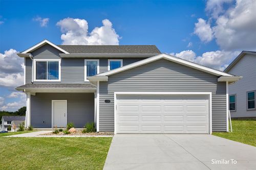 4279 Grover Woods Ln, Des Moines, IA, 50317-1217 | Card Image