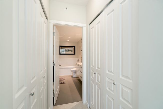 Corridor with light tile patterned floors | Image 20