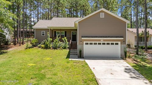 50 Old Hunt Rd, Pinehurst, NC, 28374-7013 | Card Image