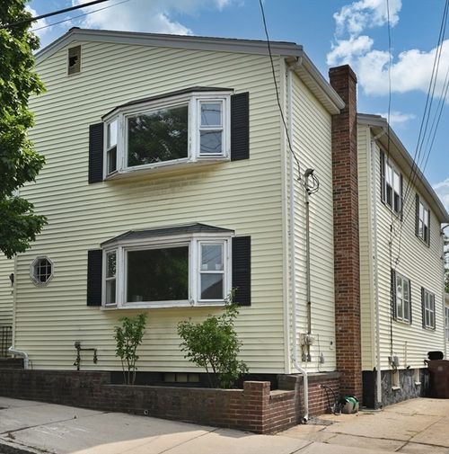 4 Winter Street, Everett, MA, 02149 | Card Image