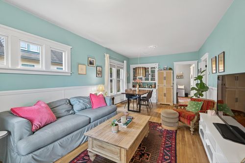 989 Barrett St, Saint Paul, MN, 55103-1309 | Card Image