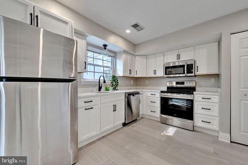 2581 Robinson Pl, WALDORF, MD, 20602-2061 | Card Image