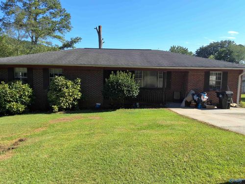 1111 Mountain Brook Dr, Gadsden, AL, 35901-2361 | Card Image
