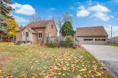 4729 Vista Rd, Manitowoc, WI, 54220-9308 | Card Image