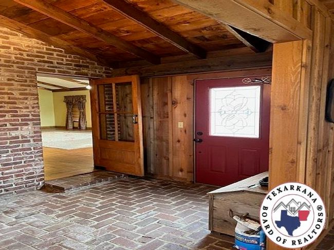 327 Crudip Ln, Home with 2 bedrooms, 2 bathrooms and null parking in Texarkana TX | Image 13