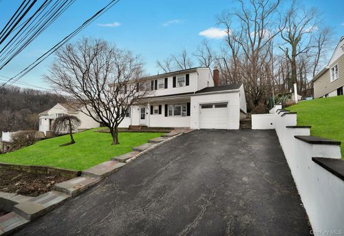 9 Valley View Dr, Yonkers, NY, 10710-3416 | Card Image