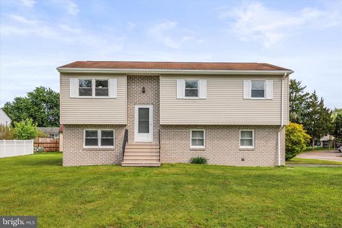 2 Carole Ct, GETTYSBURG, PA, 17325-7854 | Card Image