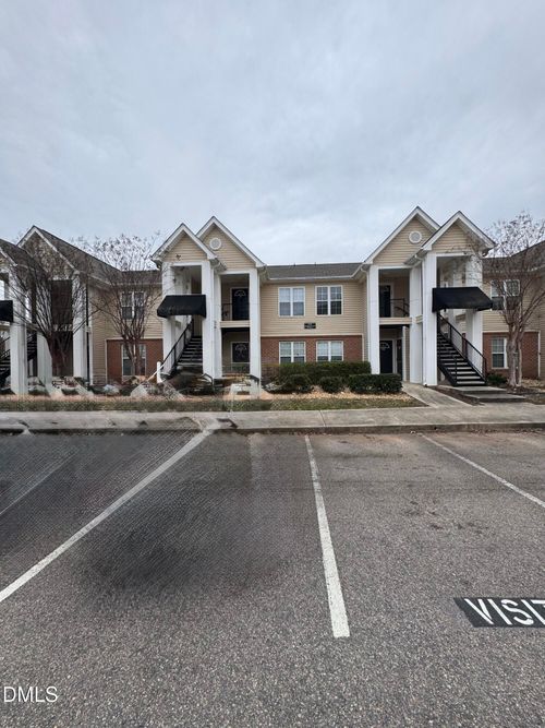 apt-201-2510 Huntscroft Ln, Raleigh, NC, 27617-8569 | Card Image