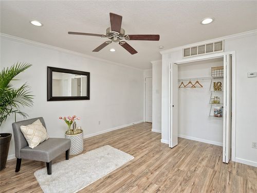 apt-226-1840 Burton Dr, Austin, TX, 78741-4268 | Card Image