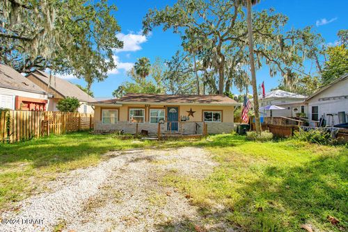 111 Palm Pl, Daytona Beach, FL, 32114-5317 | Card Image