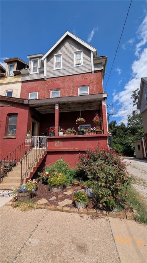 211 Coltart Ave, Oakland, PA, 15213-3126 | Card Image