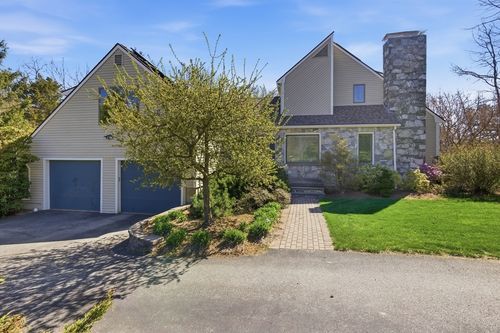 641 Salem End Road, Framingham, MA, 01701 | Card Image