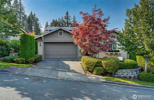 12427 243rd Ter Ne, Redmond, WA, 98053-5760 | Card Image
