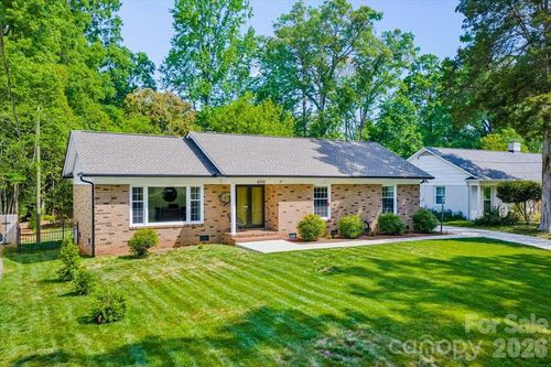 6701 Ronda Ave, Charlotte, NC, 28211-6124 | Card Image