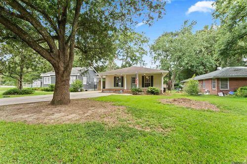 4124 Bennett St, Zachary, LA, 70791-3747 | Card Image
