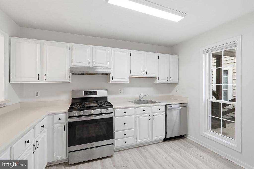 Residential in OAKTON 2
