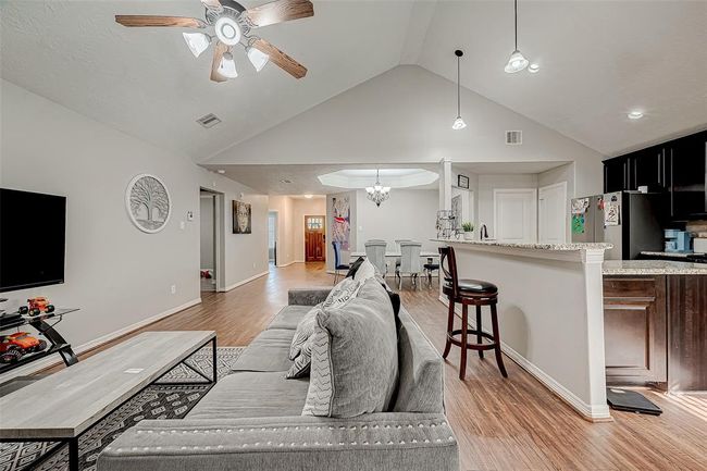 28519 Oakden Ct, House other with 4 bedrooms, 2 bathrooms and 2 parking in Huffman TX | Image 13