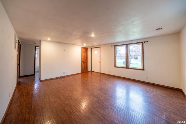 704 S Meadow Ln, House other with 2 bedrooms, 1 bathrooms and null parking in Manito IL | Image 6